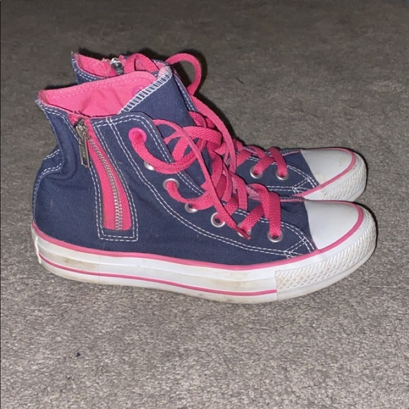 navy blue and pink converse